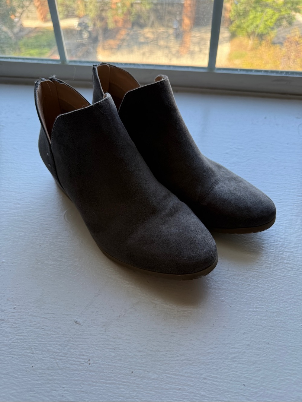 Reaction Kenneth Cole Women's Suede Ankle Booties - Charcoal
